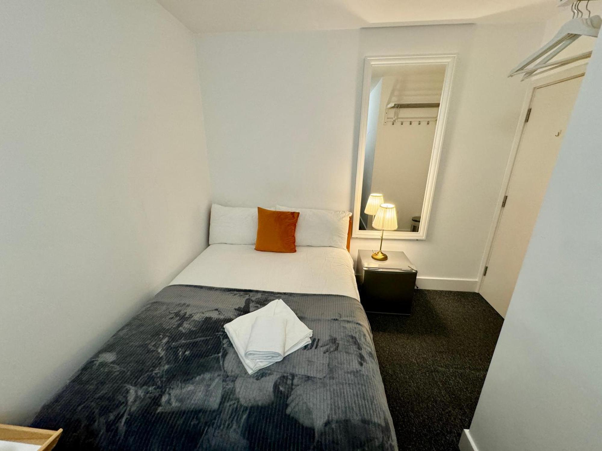 Cosmopolitan Comfort Private Bedrooms In Euston 106 London Exterior foto