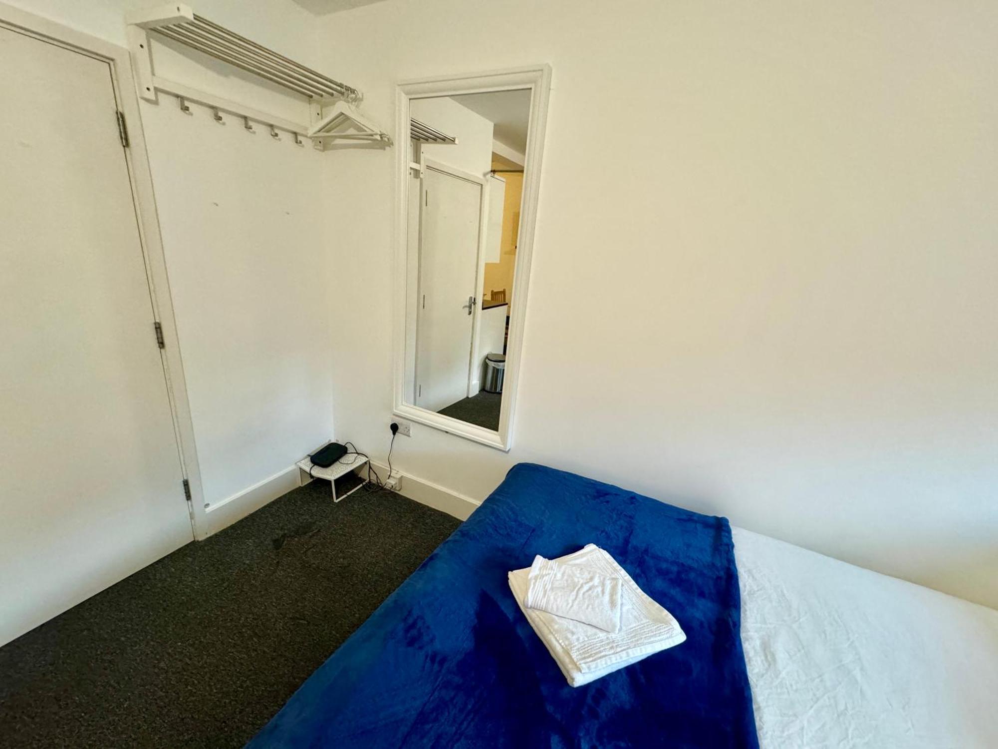 Cosmopolitan Comfort Private Bedrooms In Euston 106 London Exterior foto